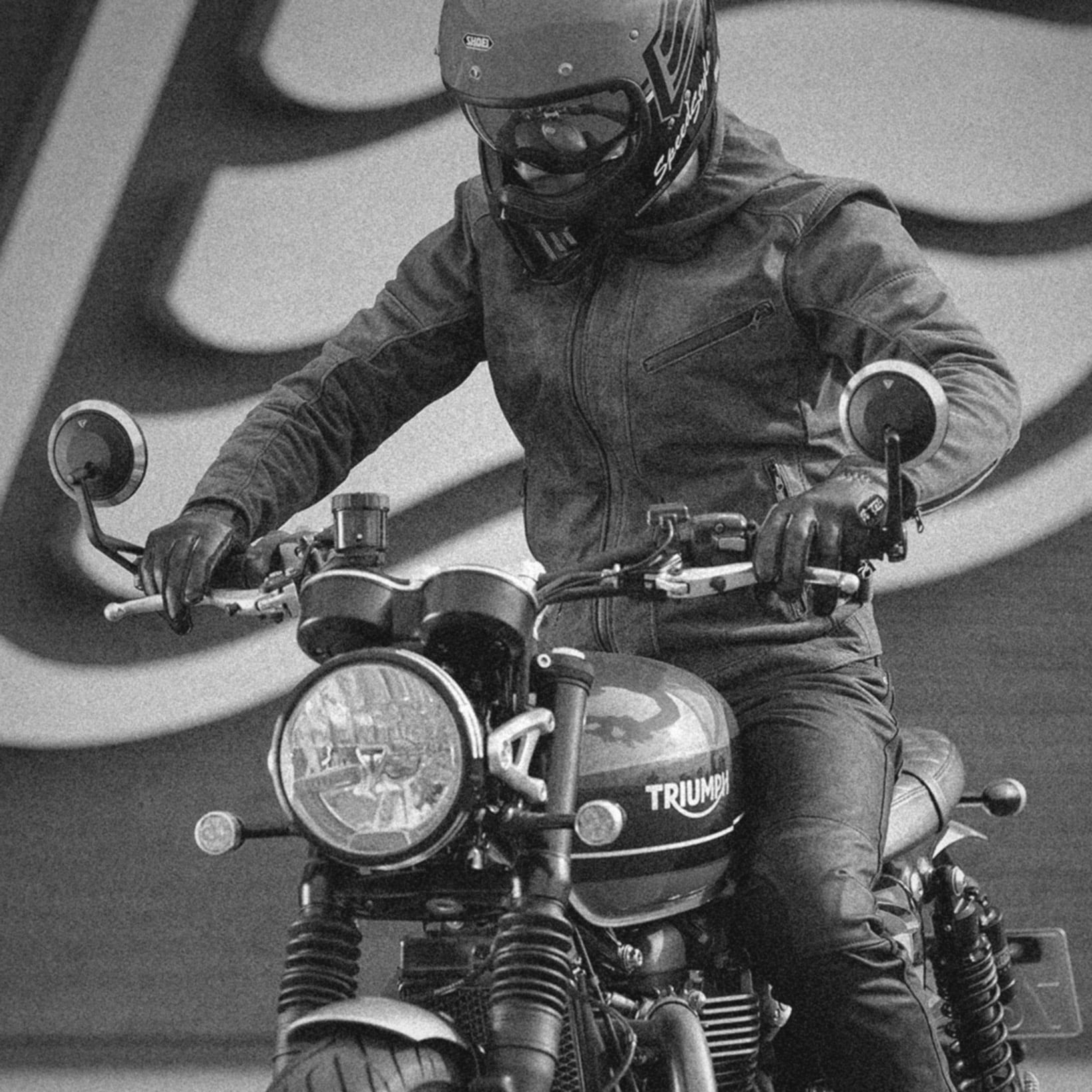 Some reasons why we love leather wear